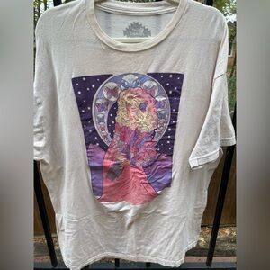 Consuela Graphic T-Shirt